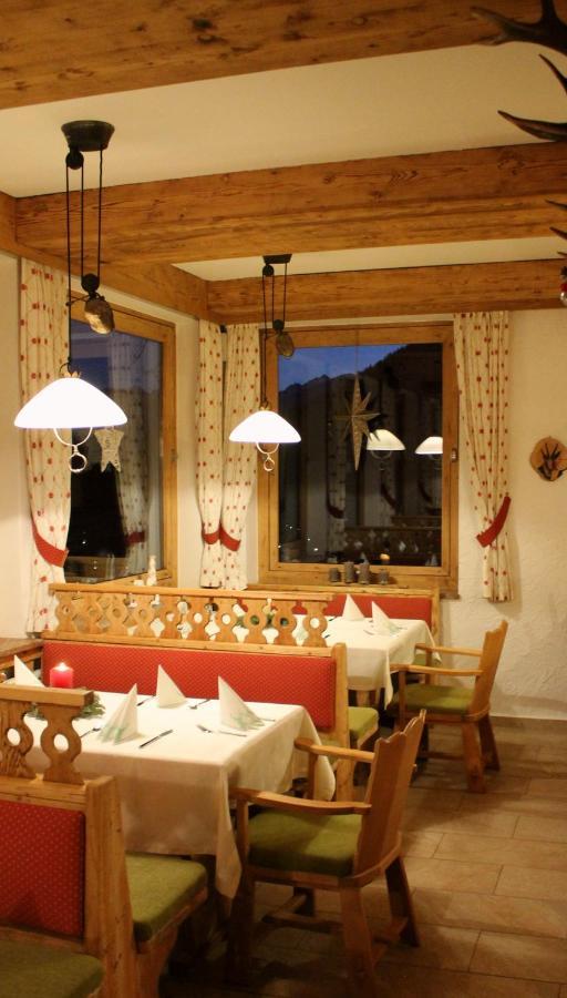 Готель Berggasthof Karntner Alm Міттенвальд Екстер'єр фото